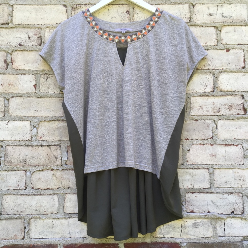 Miss Me High Low Short Sleeve Blouse Keyhole Lg